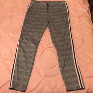 Guess Plaid leggings with Stripes